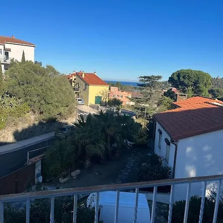 3 Vue Apartment *